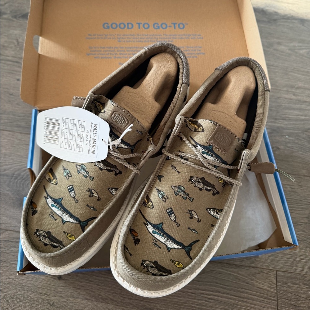 NIB Hey Dude Wally Marlin Fish Lover Shoes Aluminum /Brown Men’s Shoes Size 9